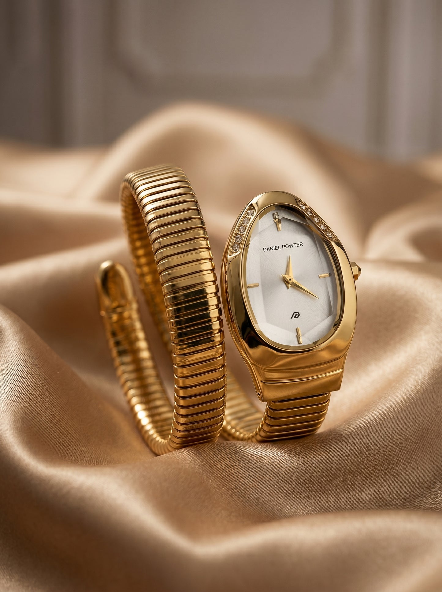 Daniel Powter Luxury Gold Bracelet Watch for Women